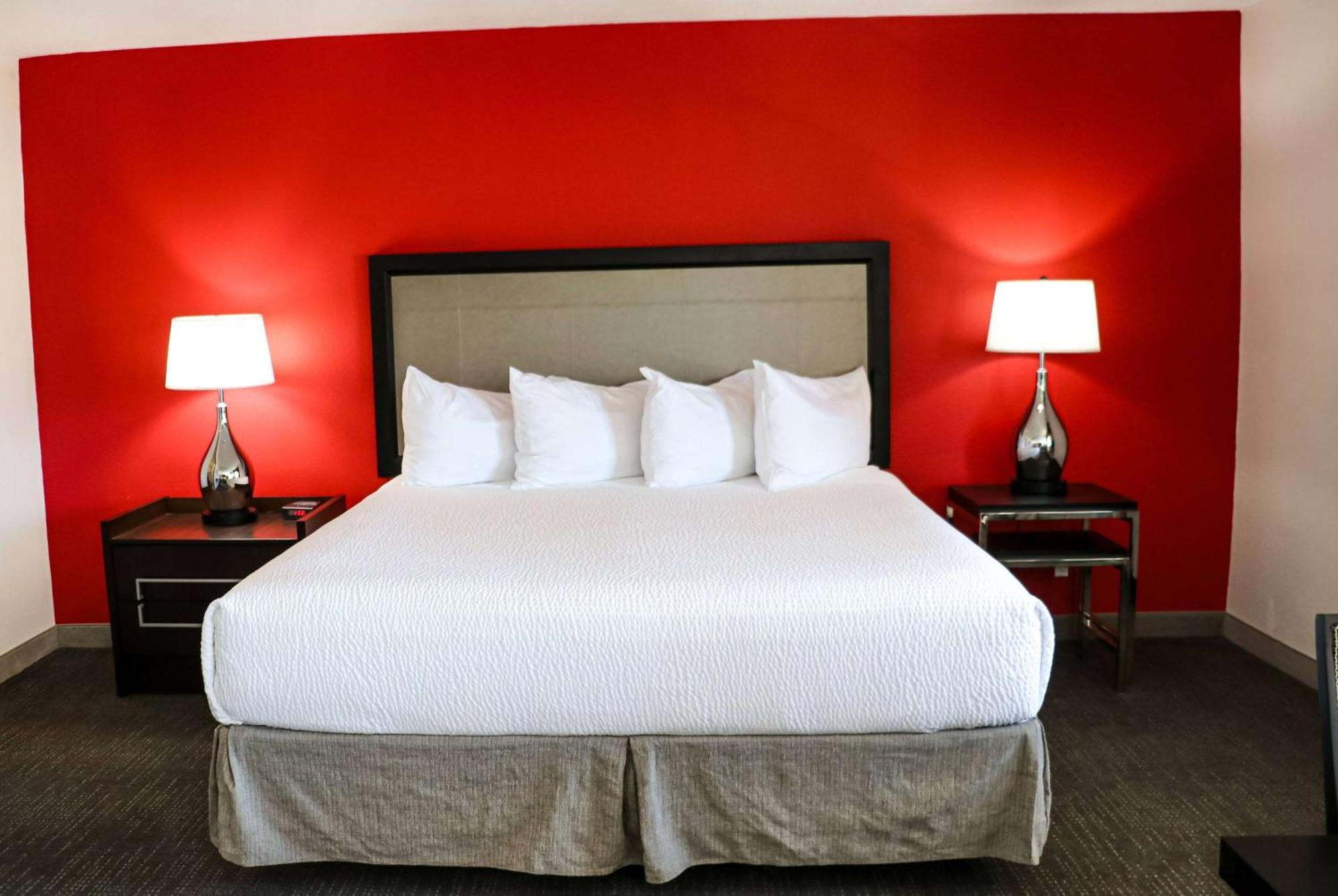 Ramada By Wyndham Del Rio Hotell Exteriör bild